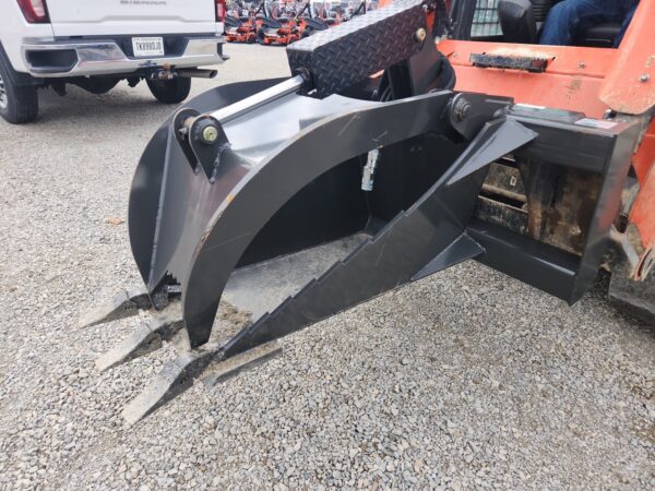 CID 35" Stump Bucket with Grapple