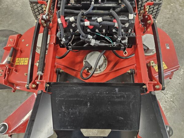 New Toro Revolution Electric Grandstand - Image 11