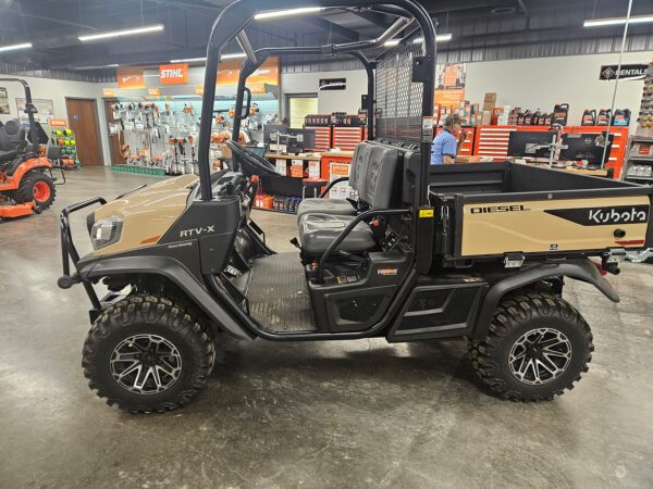 2024 Kubota RTVX2-PDLHS25 - DEMO MODEL 5 HOURS - Image 2