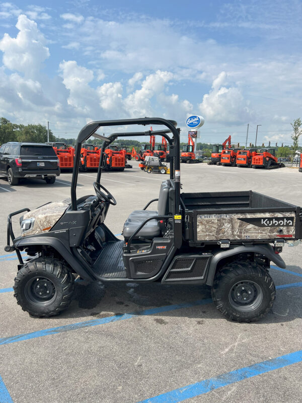 2024 Kubota RTVX2-PCLA25 DEMO MODEL - 56 HOURS - Image 5