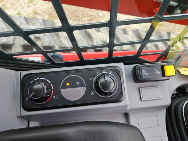 2025 Kubota SVL75-3 Trailer Package - Image 14